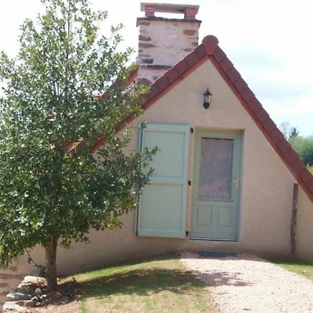 Maison De Caractere Renovee Au Coeur Du Cantal Avec Jardin Clos, Cheminee Et Wifi - 6 Pers - Fr-1-742-476 Дом отдыха