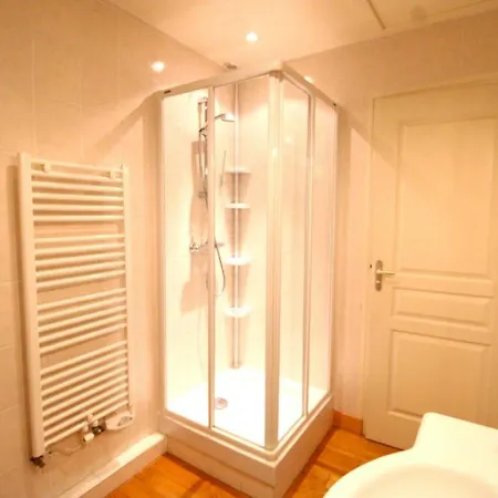 Maison De Caractere Renovee Au Coeur Du Cantal Avec Jardin Clos, Cheminee Et Wifi - 6 Pers - Fr-1-742-476