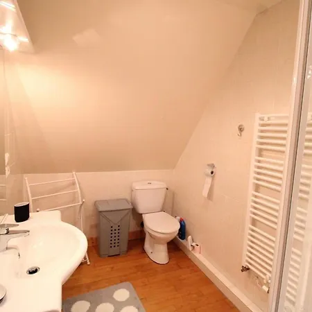 Maison De Caractere Renovee Au Coeur Du Cantal Avec Jardin Clos, Cheminee Et Wifi - 6 Pers - Fr-1-742-476 Дом отдыха