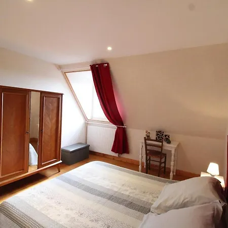Maison De Caractere Renovee Au Coeur Du Cantal Avec Jardin Clos, Cheminee Et Wifi - 6 Pers - Fr-1-742-476 Дом отдыха